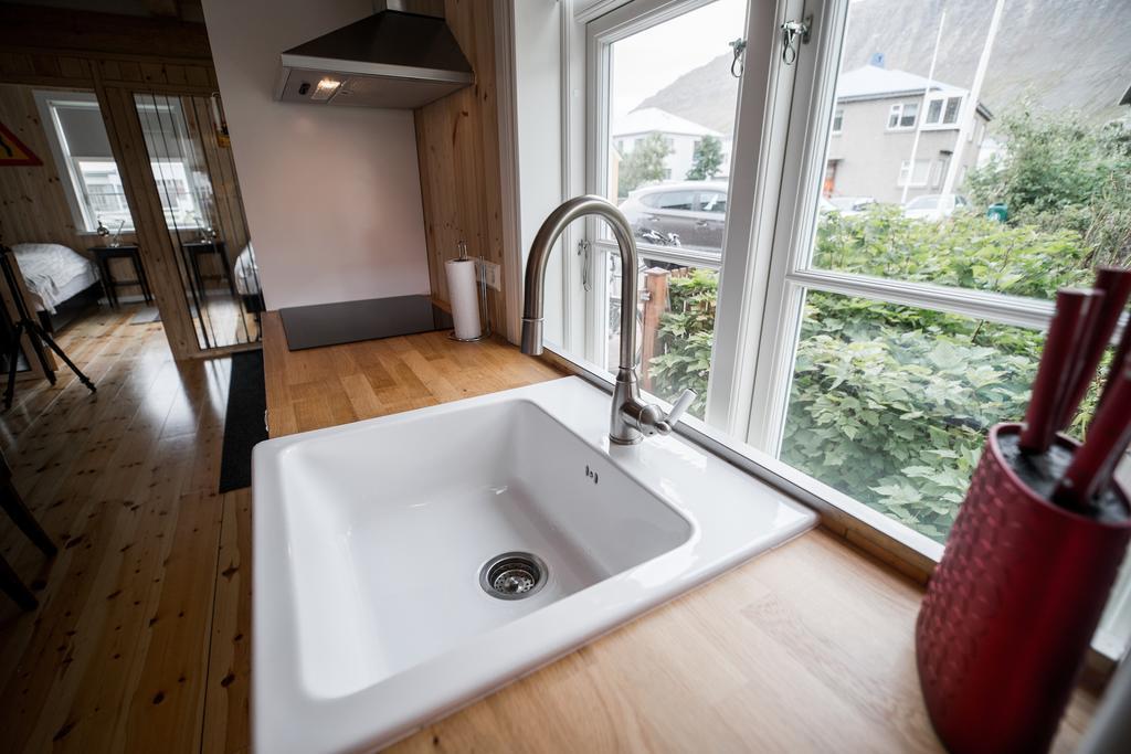 Appartement Tangs à Ísafjörður Extérieur photo